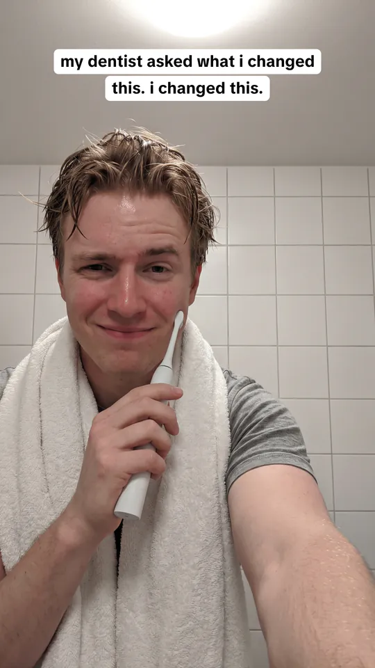 Polli ad: my dentist asked what i changed. this. i changed this.